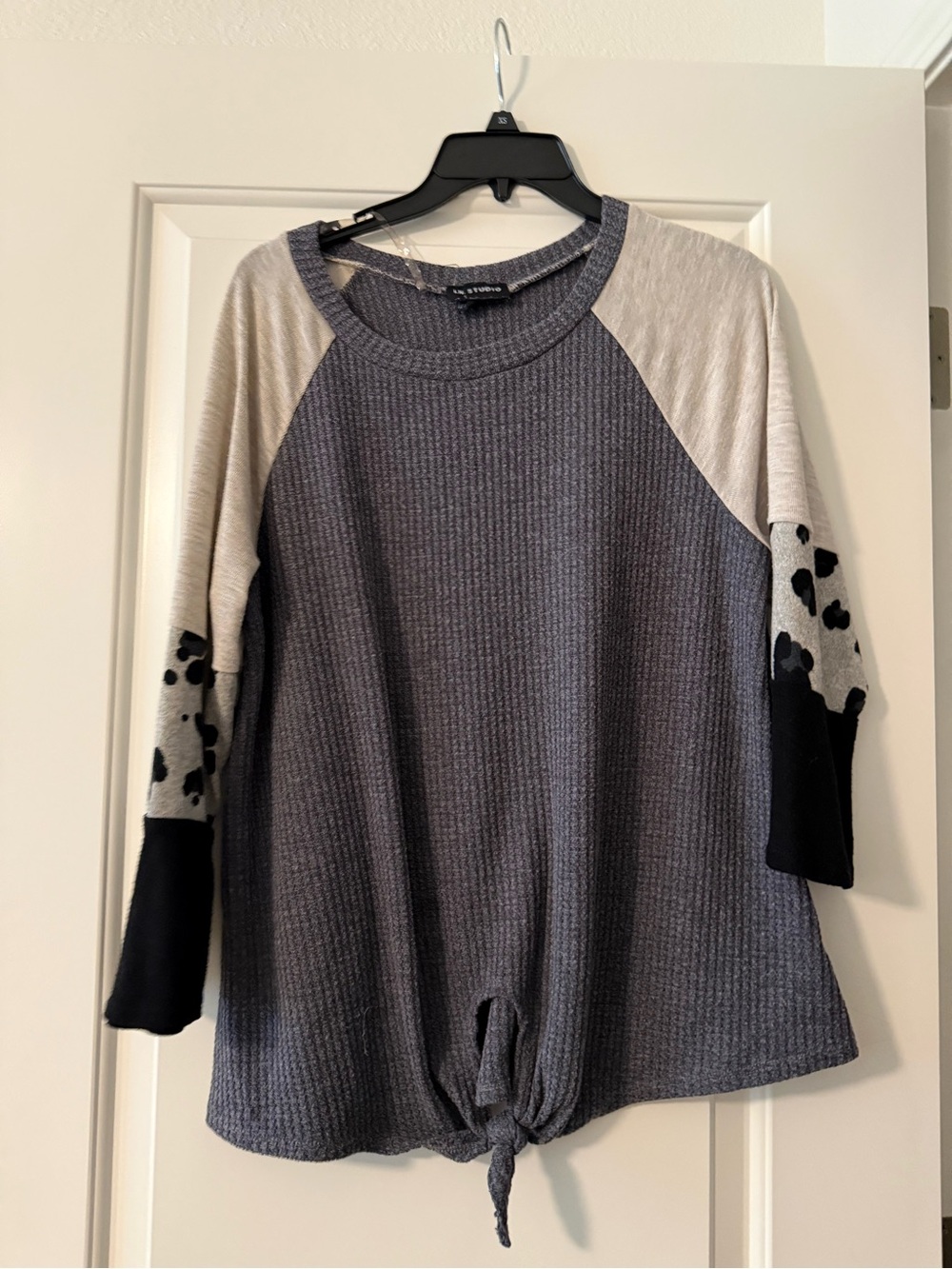 I.N. Studio Gray Waffle Knit Raglan Sweatshirt with Cream & Black Accents